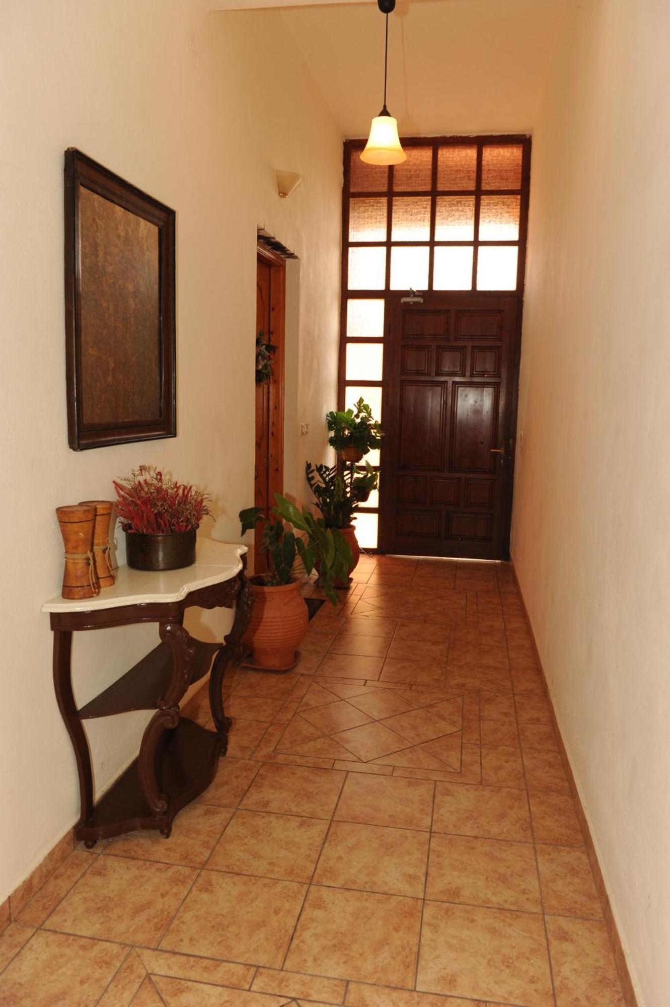 Delphic Moments - Sunny App 3Br, 2Ba With View Apartment Exterior photo